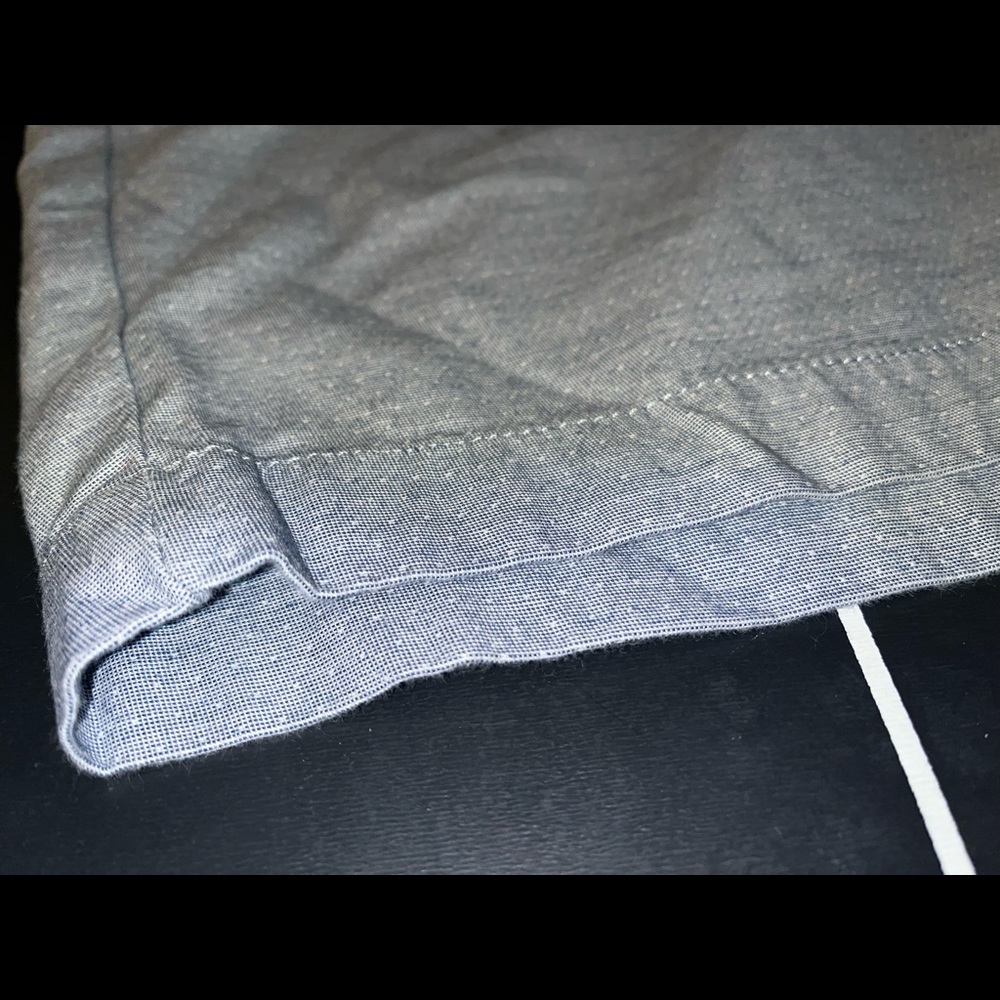 33 Waist Marc Anthony (Luxury) Plaid Shorts - Brand New (Light Blue with Dots)